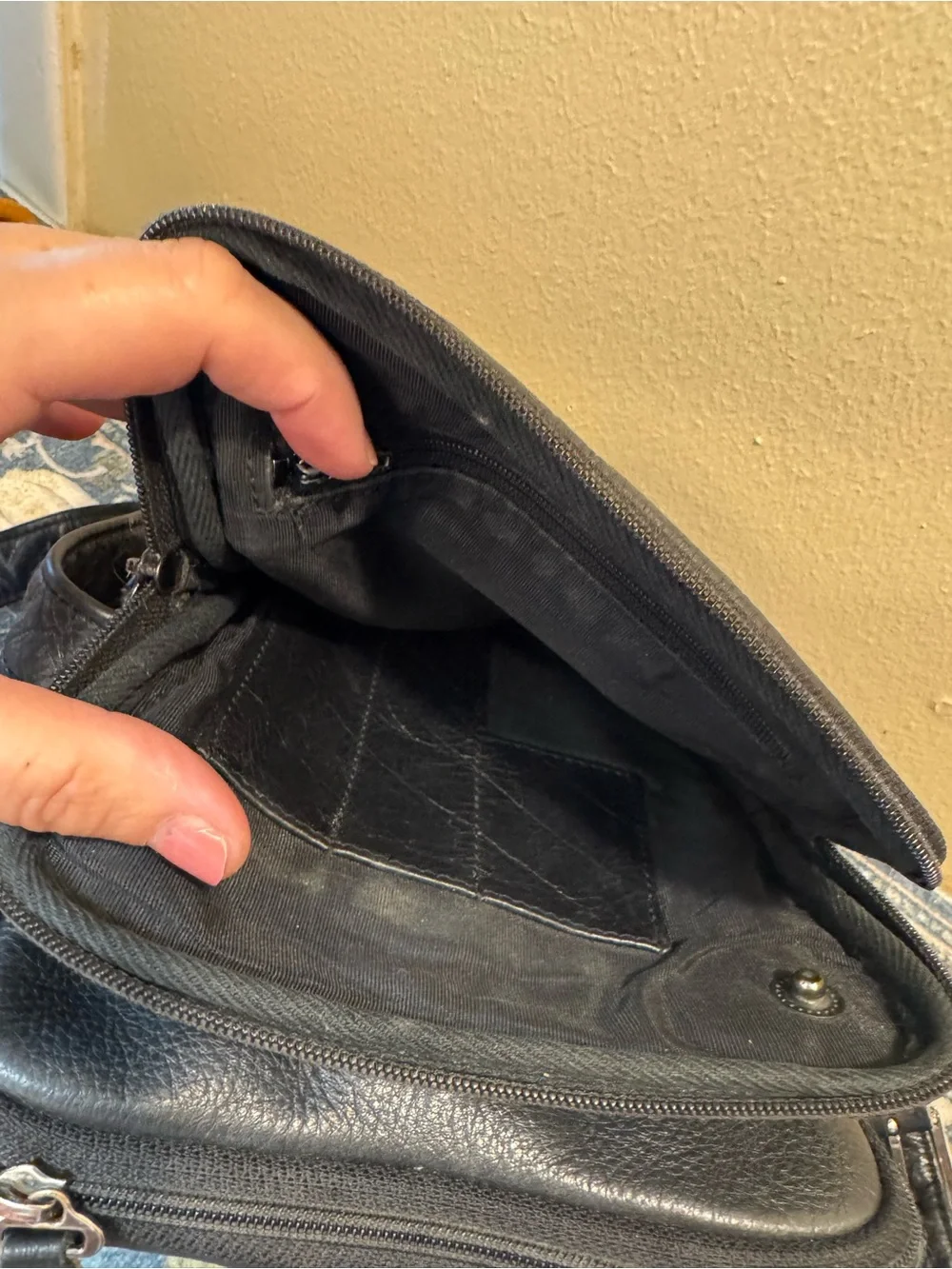 SAS Black Leather Messenger Crossbody Bag